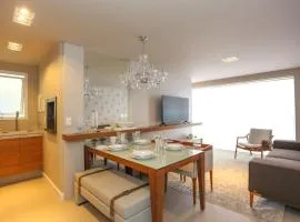 Apartamento com Piscina no Centro e a poucos metros do mar de Torres -RS