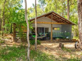 Hidden Valley Eco Spa Lodges & Day Spa, chata v destinaci Pickering Brook