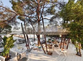Ekies All Senses Resort, hotel di Vourvourou