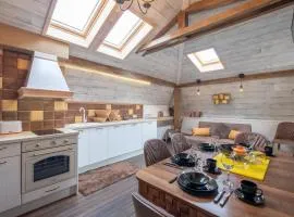 2-Bedroom Elegant Apartment in Mediterranean Style