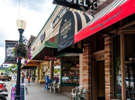 Grand Highland Hotel, hotel near Whiskey Row, Prescott