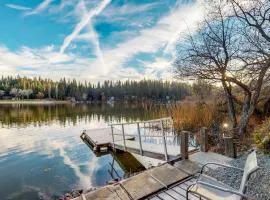 Heart's Desire on the Lake (01-275)