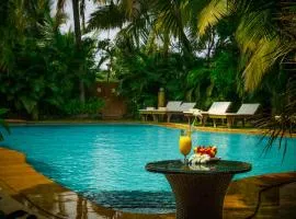 Papa Jolly Eco Resort-Near Morjim Beach