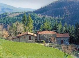 Casale Camalda, country house in Serravalle