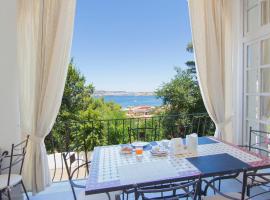 Grand Hotel Palau, hotel sa Palau