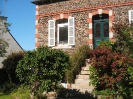Maison de charme, holiday home in Binic