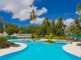 Equator Village Resort, hotel di Gan