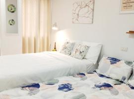 Cloud 907 Cityscapes Condominium, hotel i Bacolod