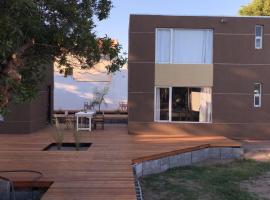 Duplex Rio Uruguay 161, prázdninový dům v destinaci Monte Hermoso