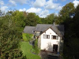 Ceridwen Holiday Home, hotel cerca de Campo de golf Saron, Llandysul