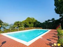 Nice appartment with terrace and stunning lake view
