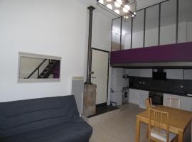 Le Cadurci 1 - Joli studio mezzanine, hotel com estacionamento em Vayrac