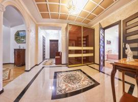 Luxury apartments, hotel en Truskavets
