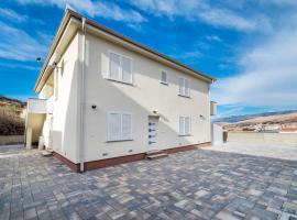 Viesnīca Apartmani Matej B Pagā