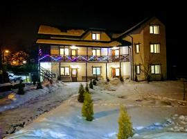 Hollywood, Hotel in Jaremtsche