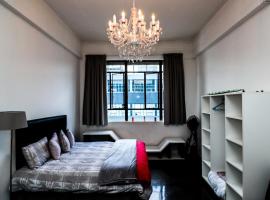 Maboneng Studio Loft, хотел близо до Ellis Park Railway Station, Йоханесбург