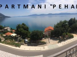 Apartments PEHAR, hotel with parking in Podaca