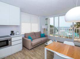 Apartamentos Playa Canutells、マオーのホテル