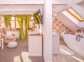 Chata Pogaduchy, Gasthaus in Ronin