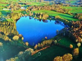 Domaine du Balbuzard, hotel met parkeren in Condat-en-Combraille