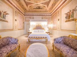 Ca' Bonfadini Historic Experience, five-star hotel in Venice