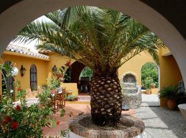 Hotel B&B Finca la Loma, hotel with parking in Comares