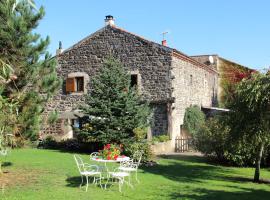 Chambres d'hôtes les Etoiles, hotel econômico em Mareugheol