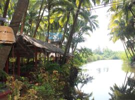 Palm Trees Ayurvedic Heritage, hotel in Patnem