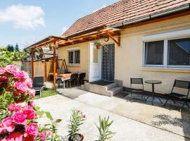 Havas Apartman, holiday home in Eger