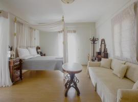 Emilia Luxury Apartments, aparthotel en Megas Yialos-Nites