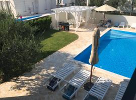 Divine Dalmatia Apartments 2, hotel in Tribunj