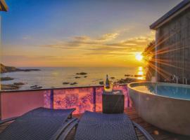 XYZ Private Spa and Seaside Resort, property with onsen in Shirahama