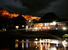 Cheetau Lodge – hotel z parkingiem w mieście Ebenhaezer