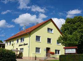 Grüner Baum, khách sạn có chỗ đậu xe ở Langenau