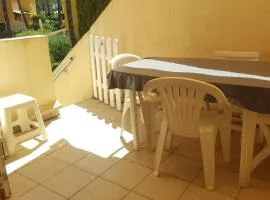 studio mezzanine climatisé avec terrasse et parking