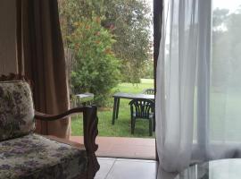 2 Bedroom Cottage – domek wiejski w mieście Midrand