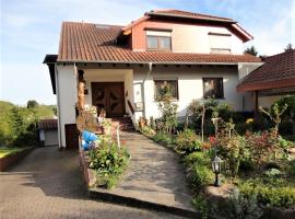 Ferienwohnung Bender, hotel com estacionamento em Sinsheim