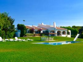 MEDDAYS VILLA REDOS, hotel en Mont-roig