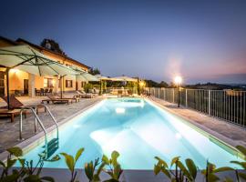 Villa Vinory - La Mandragola – hotel z parkingiem w mieście Mombercelli