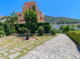 Hotel Rural Sierra Tejeda, hotel v destinácii Alcaucín