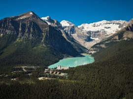 Fairmont Château Lake Louise, hotel near Top of the World 6-Pack express, Lake Louise