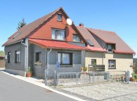 Flat near the forest in Frauenwald Thuringia、フラウエンヴァルトのホテル