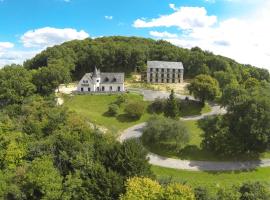 LOGIS Hôtel-restaurant IMAGO, parkimisega hotell sihtkohas La Roche-Clermault