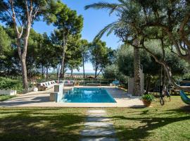 Villa Bella Vista: Castelldefels, Garraf Plajı yakınında bir otel