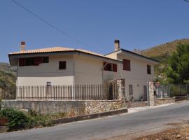 Summerhouse Sagana, Ferienwohnung in Monreale