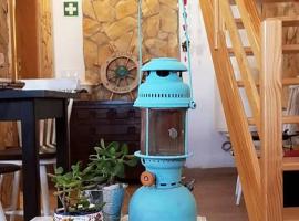 Casa Marreiros Holiday Home, помешкання для відпустки у місті Віла-ду-Бішпу