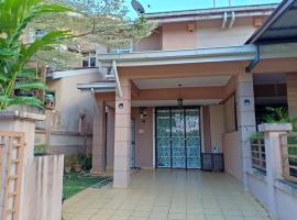 Muslim Dinaim Homestay, hotel en Tanjung Malim