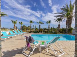 Faros BeachFront Villa, hotel em Pervolia