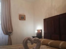 Your home in Le Grazie, hotel in Portovenere