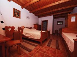 Ócsárdi Tópanzió, hotel v destinaci Ócsárd
